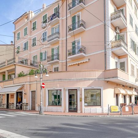 Vivi La Dolce Vita A Due Passi Dal Mare Bordighera Exterior foto
